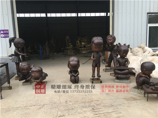 小區(qū)人物雕塑