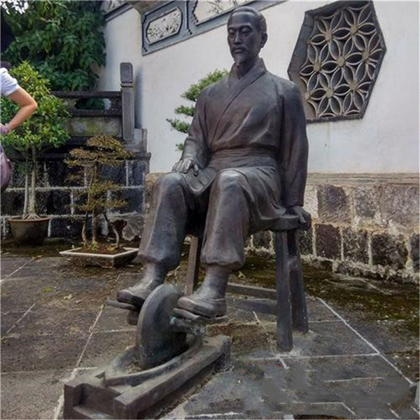 廣場中醫文化雕塑