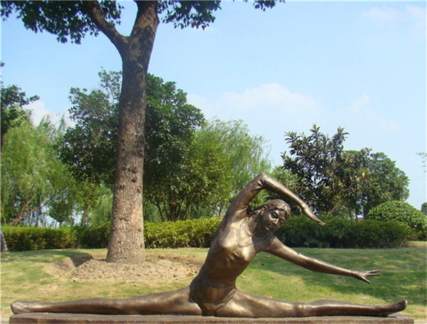 鑄銅運(yùn)動雕塑.jpg 鑄銅運(yùn)動雕塑.jpg