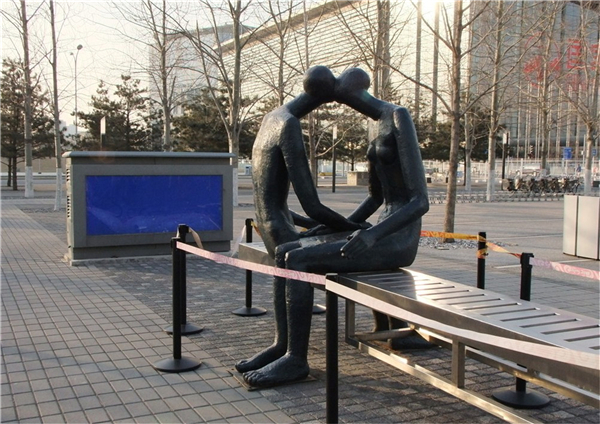 抽象愛情雕塑.jpg 抽象愛情雕塑.jpg