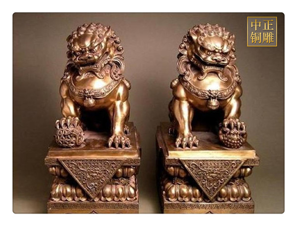 一對大門口銅獅子雕塑