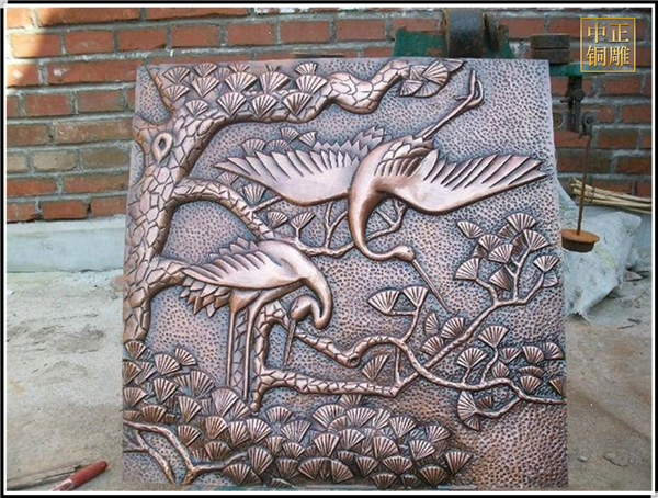 仙鶴銅浮雕