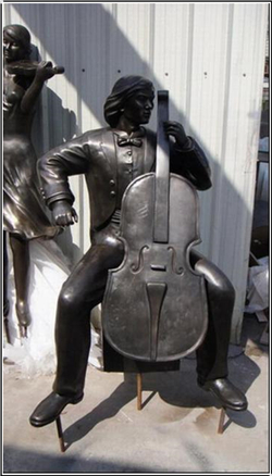 拉提琴人物銅雕塑