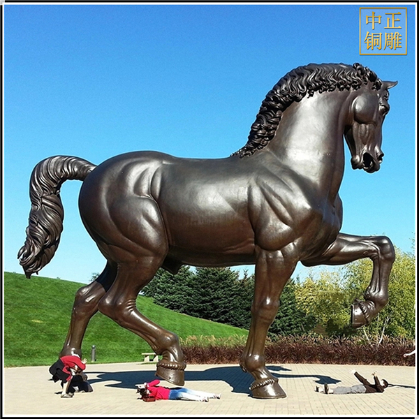 仿銅馬雕塑.jpg