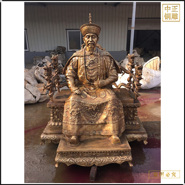 乾隆皇帝銅雕塑